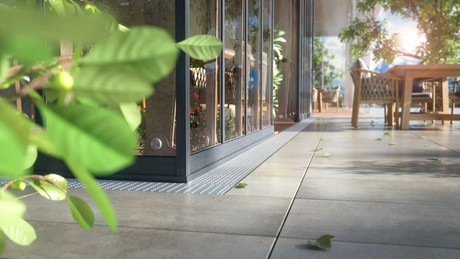 Façade and terrace drainage