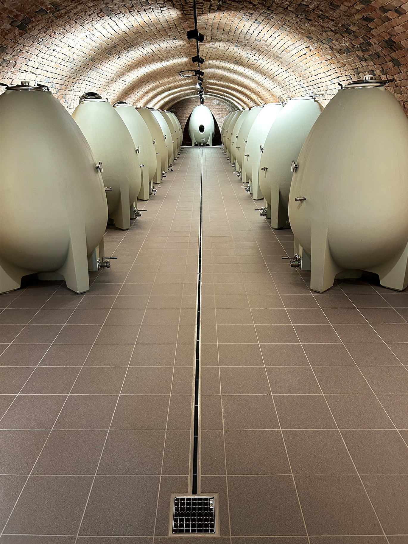 2022 Kast Winery Croatia 11